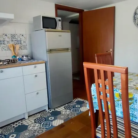 Apartment 10min Dalla - 30min Da Aeroporto E Torre Di Pisa - Free Parking